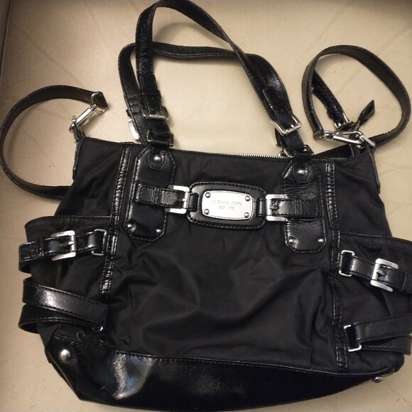 VINTAGE!! MICHAEL KORS BLACK GANSEVOORT HANDBAG / PURSE / TOTE 2009 COLLECTION - Picture 1 of 12